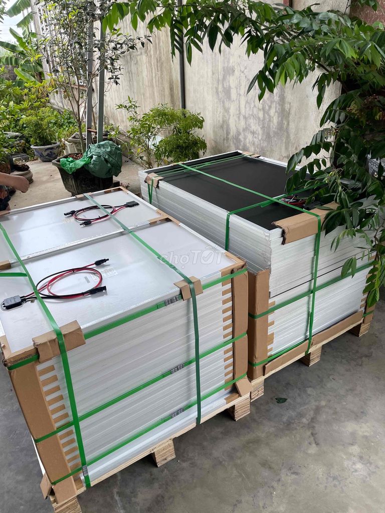 Tấm pin năng lượng mặt trời 100W-200W. Mua bán Nội thất, đồ gia dụng khác tại Huyện An Dương Hải Phòng được đăng bởi Tuấn Đạt hình 1