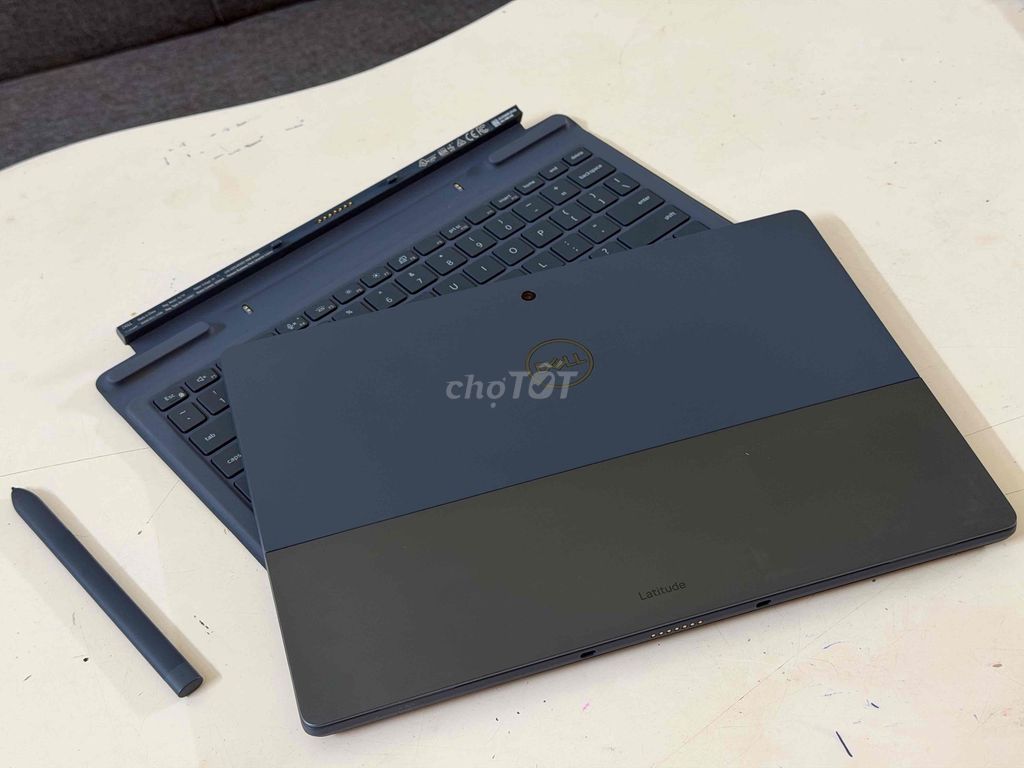 Dell 7350 Detachable U7 164U 32G 256G 13" 3K Touch. Mua bán Laptop tại Quận Ba Đình Hà Nội được đăng bởi Lê Thanh Tùng hình 1