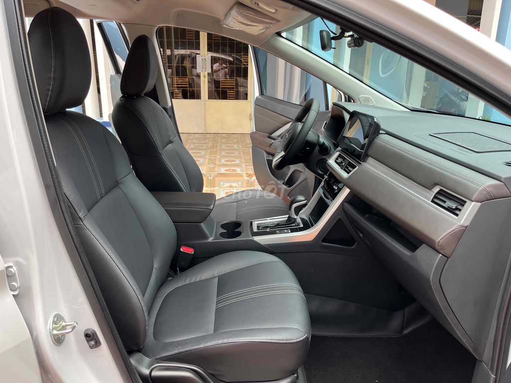 Xpander Premium 2024 lướt 6.000 Km tphcm như mới. Mua bán Ô tô tại Huyện Hóc Môn Tp Hồ Chí Minh được đăng bởi Sao Mai Home Oto hình 4