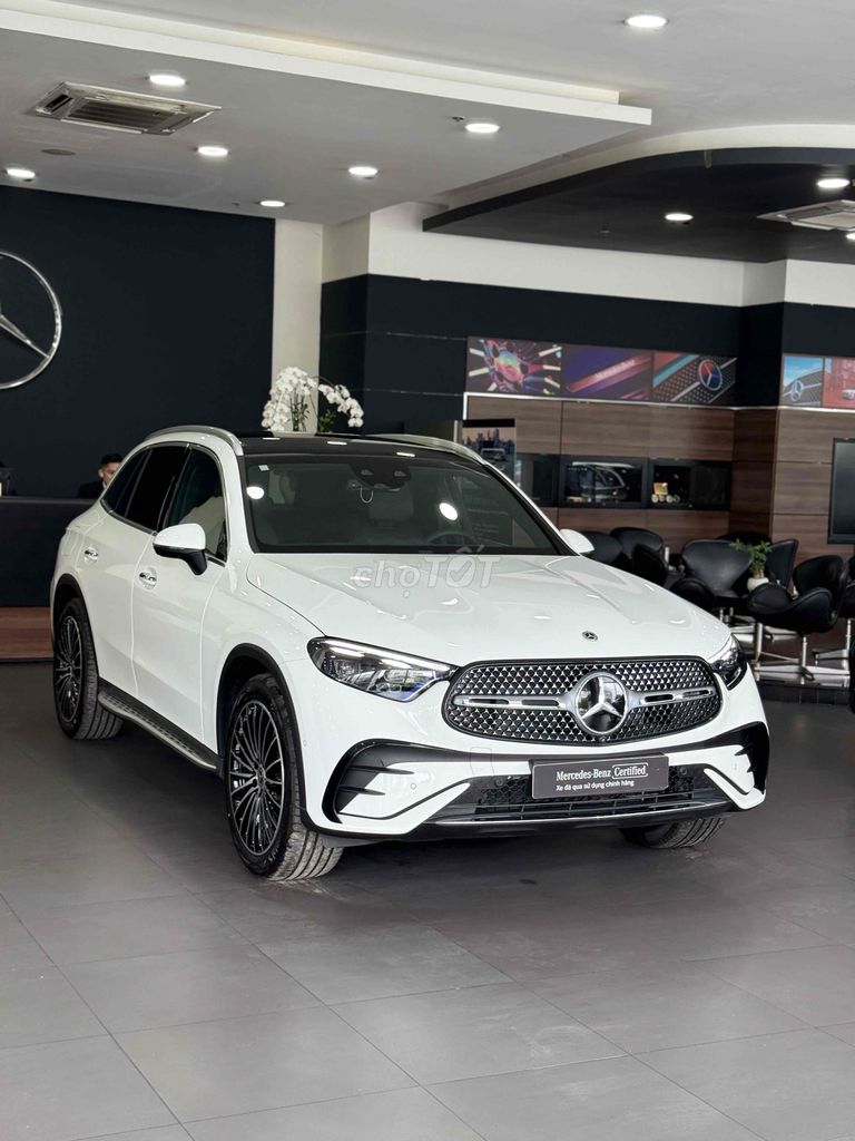 Mercedes Benz GLC 2023 - 15 km. Mua bán Ô tô tại Quận Bình Tân Tp Hồ Chí Minh được đăng bởi Tuyết Nhung Mercedes Chính Hãng  hình 3