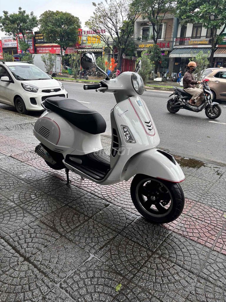 Piaggio Vespa 3V GTS đời 2014,bs 43.Có trả góp. Mua bán Xe máy tại Quận Liên Chiểu Đà Nẵng được đăng bởi quang chuyên hình 3