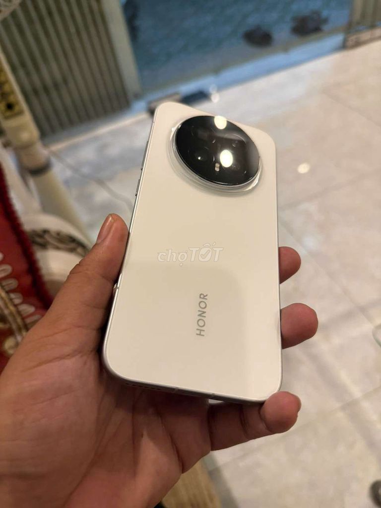 Honor Magic 8 16GB/512GB Trắng. Mua bán Điện thoại tại Thành phố Châu Đốc An Giang được đăng bởi huệ lâm hình 1