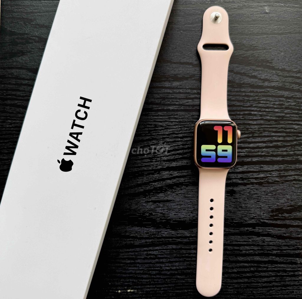 Apple Watch SE 40mm likenew fullbox