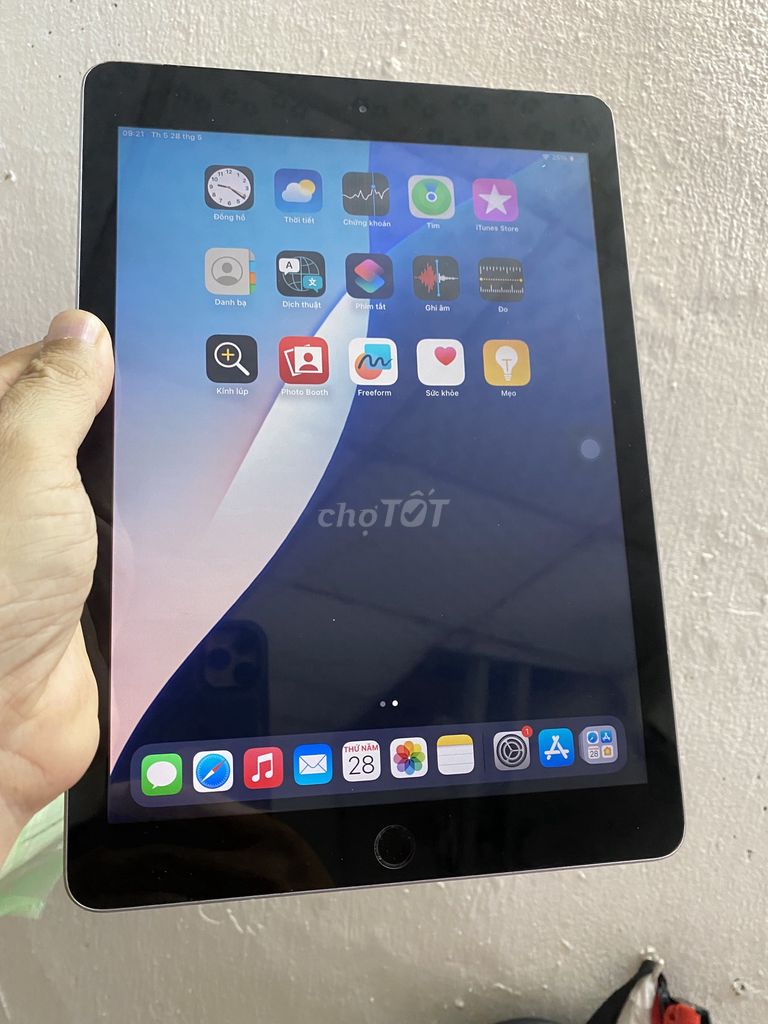 iPad Gen 6 4G Wi-Fi 32GB Đen. Mua bán Máy tính bảng tại Quận Bình Tân Tp Hồ Chí Minh được đăng bởi MinhThanh hình 1