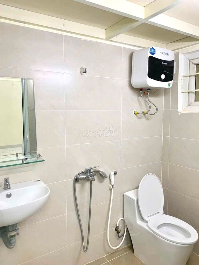 Furnished room with own washer on Trần Văn Thành — photo 4