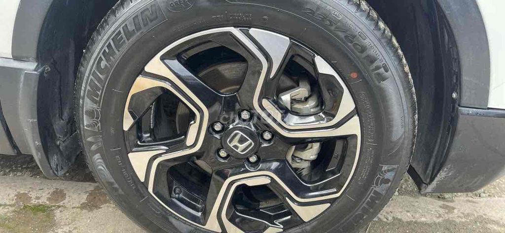 Honda CR V 2019 - 39000 km. Mua bán Ô tô tại Quận 12 Tp Hồ Chí Minh được đăng bởi Quách Nhân hình 1