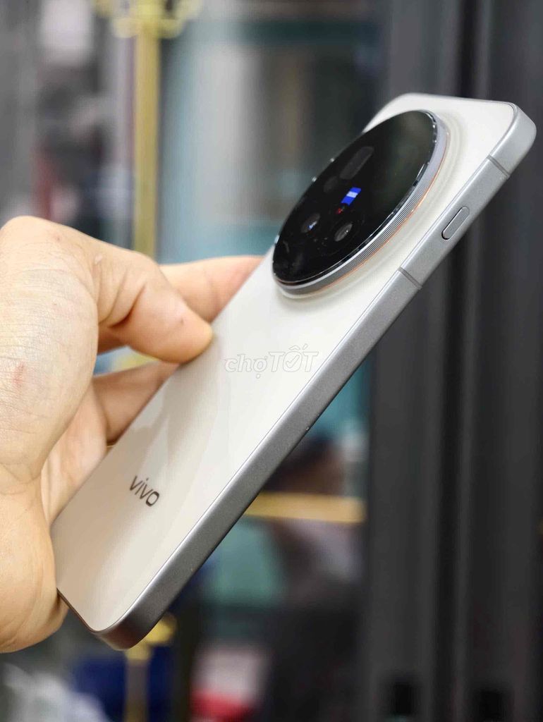 Vivo X300 Pro 16GB/512GB Vàng fullbox giao lưu. Mua bán Điện thoại tại Quận Hoàng Mai Hà Nội được đăng bởi trần khương androi hình 1