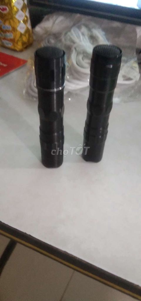 Đèn pin siêu sáng nhựa ABS bền chắc sáng 100m
