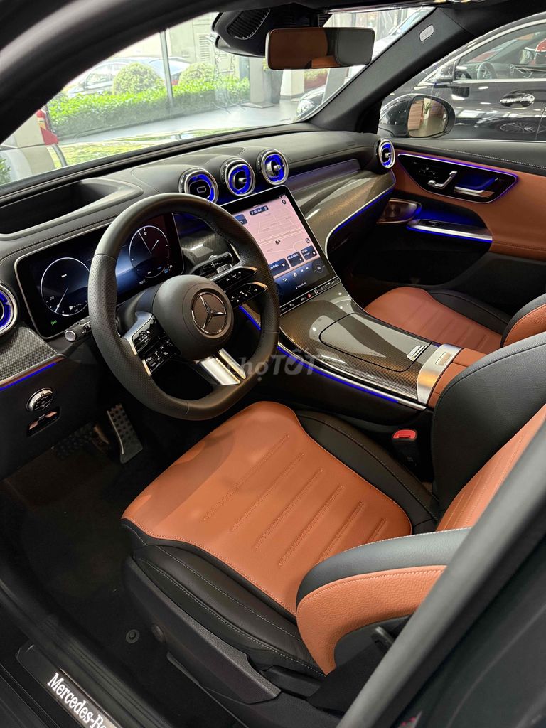 Mercedes Benz GLC 2023 - 800 km xám/ nâu. Mua bán Ô tô tại Quận Bình Tân Tp Hồ Chí Minh được đăng bởi Tuyết Nhung Mercedes Chính Hãng  hình 4