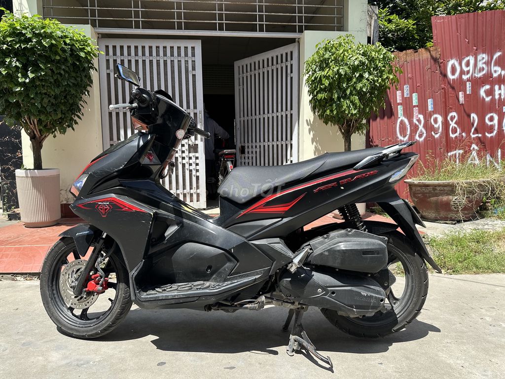 Honda Air Blade 2017 Đen đỏ