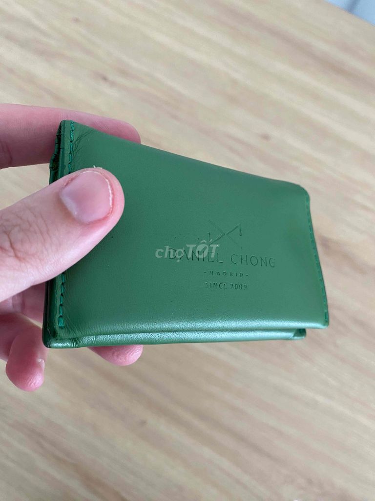 Ví da Daniel Chong Da thật Xanh lá cây Unisex. Mua bán Túi xách tại Thành phố Thủ Đức Tp Hồ Chí Minh được đăng bởi Em Sella hình 1