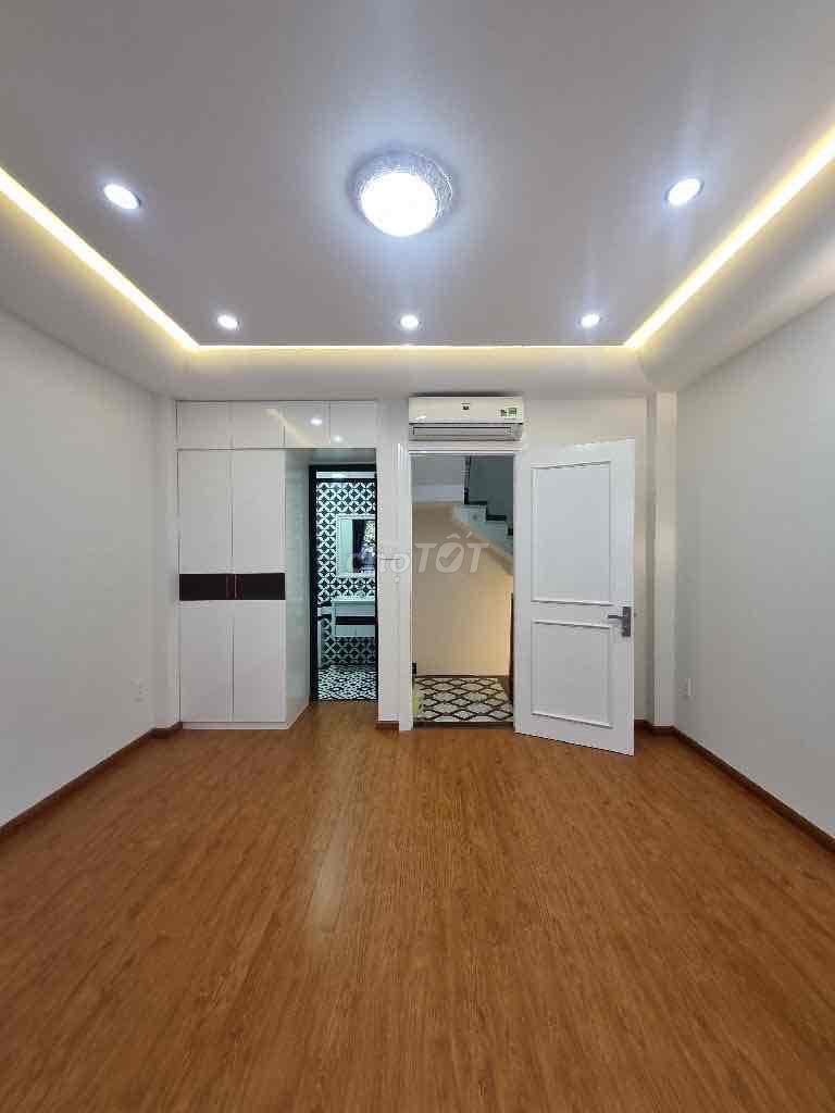 Chủ Gấp Bán Nhà Đường Hoàng Diệu-P13-Quận 4 Giá3tỷ680 DT71m2(5x14,2)