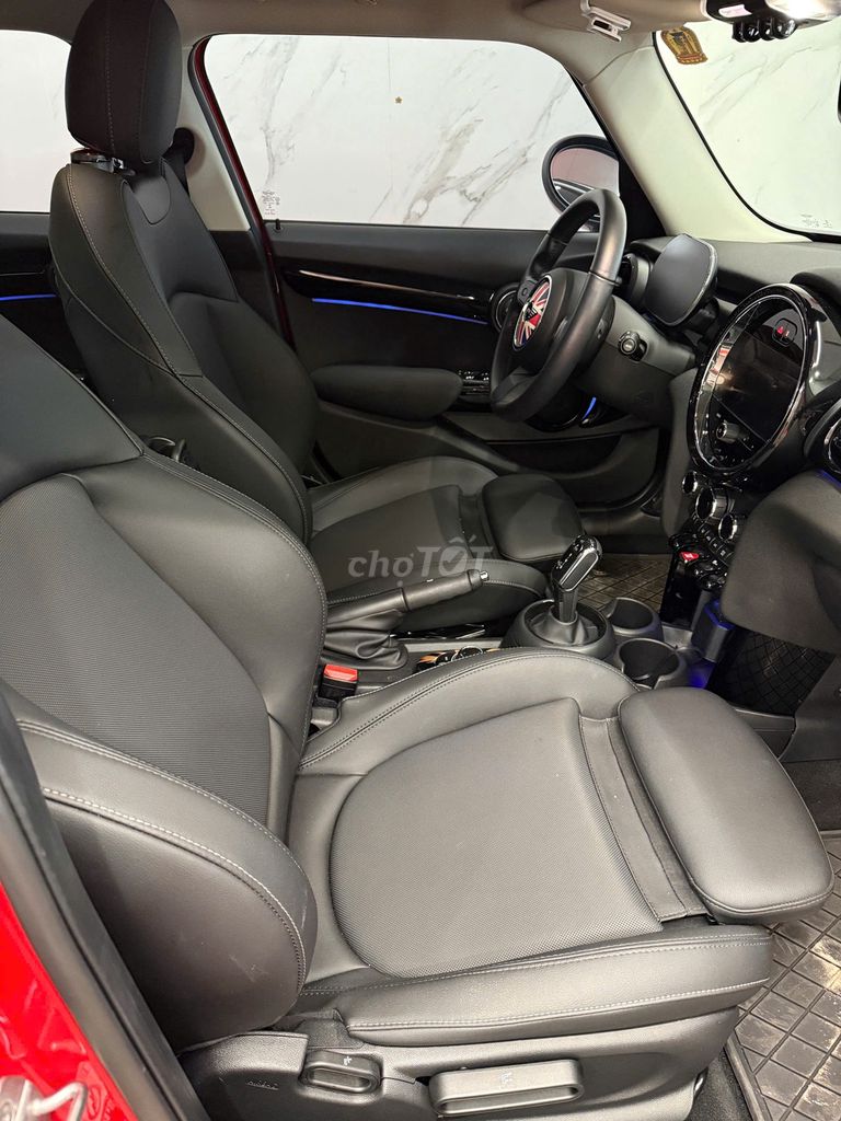 Xe MINI One 2022 gia đình đi cần bán, đi ít 8700km. Mua bán Ô tô tại Quận Hoàng Mai Hà Nội được đăng bởi Nguyễn Hưng hình 9