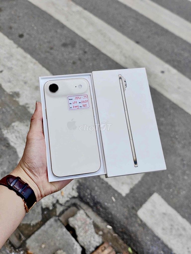 Apple iPhone Air 256GB Gold VN/A như mới. Mua bán Điện thoại tại Quận Đống Đa Hà Nội được đăng bởi Lâm Bảo Tuyên hình 1