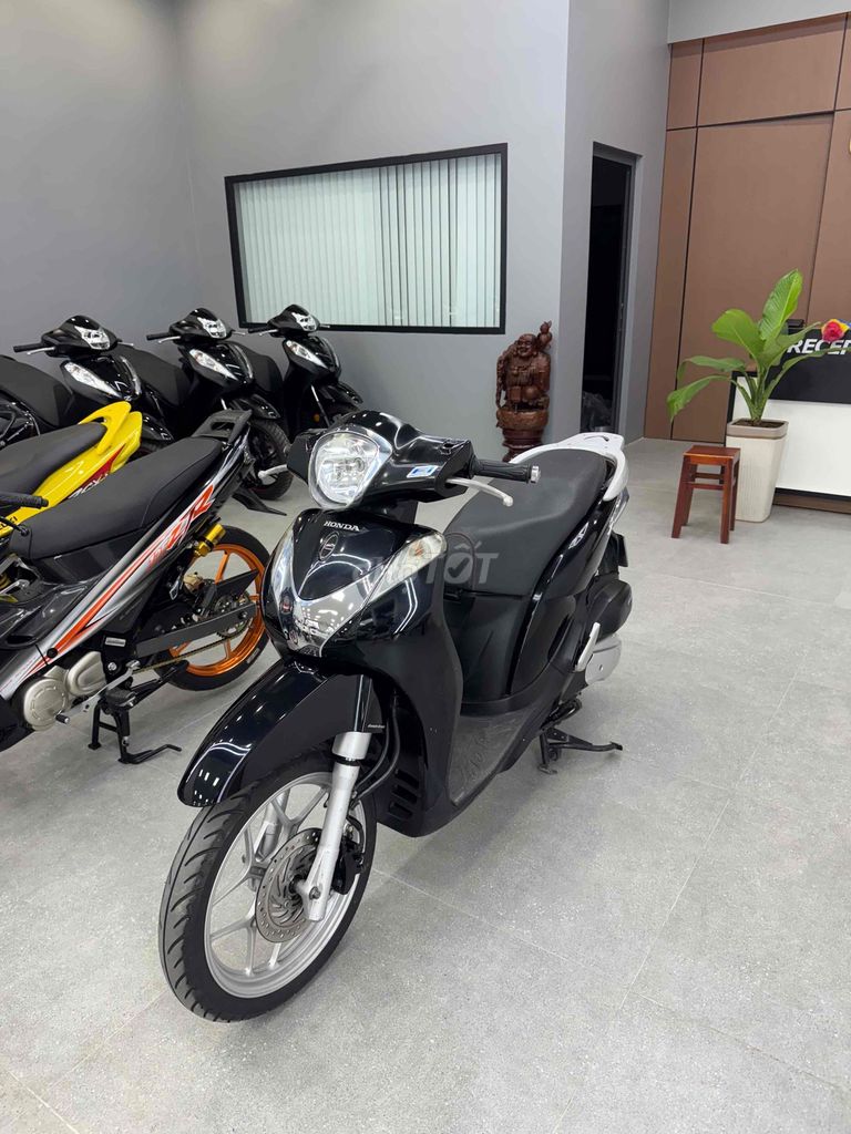 Honda SH Mode 2013 Đen rin xe chuẩn đẹp. Mua bán Xe máy tại Quận Cái Răng Cần Thơ được đăng bởi Cửa Hàng Xe Máy Quang Sang hình 2