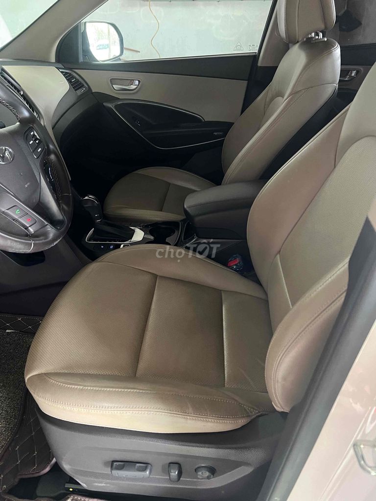 Hyundai Santa Fe Xăng  50.000 km 1 đời chủ. Mua bán Ô tô tại Thành phố Dĩ An Bình Dương được đăng bởi Bảo Khang hình 11