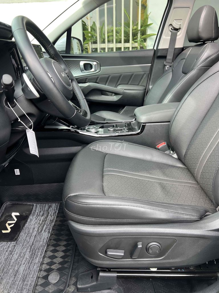KIA Sorento 2025 Premium 2.2D 4WD 6000 km. Mua bán Ô tô tại Thành phố Thủ Đức Tp Hồ Chí Minh được đăng bởi Tân hình 12