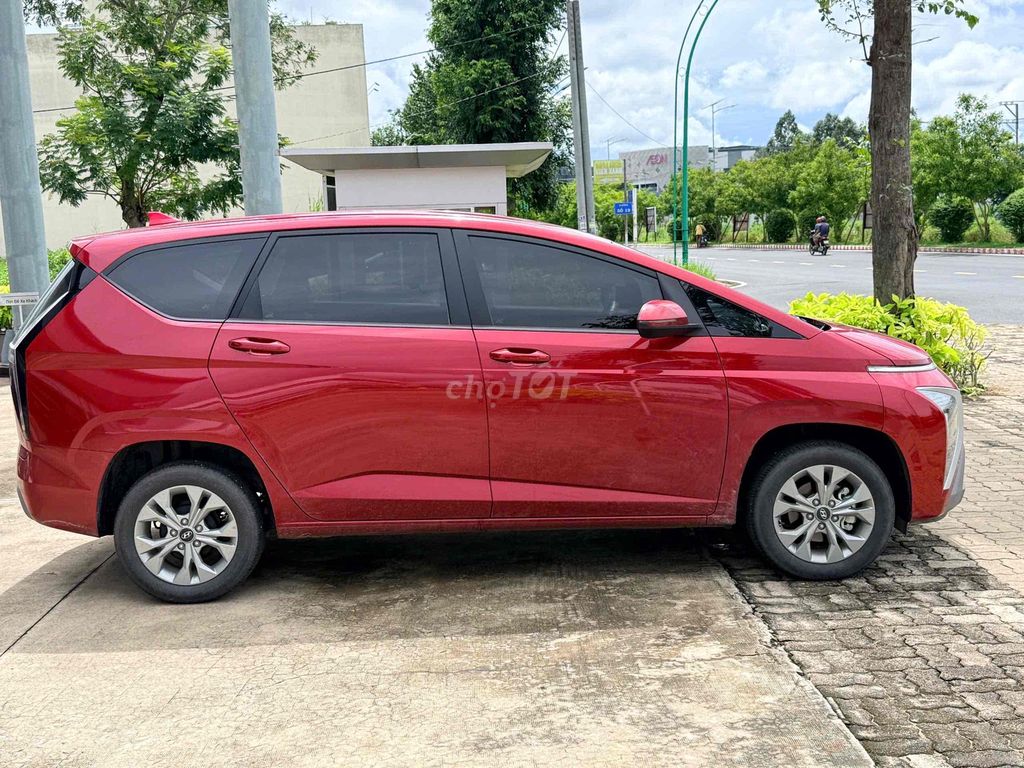 Hyundai Stargazer Standard 2026 Красный 5000 км