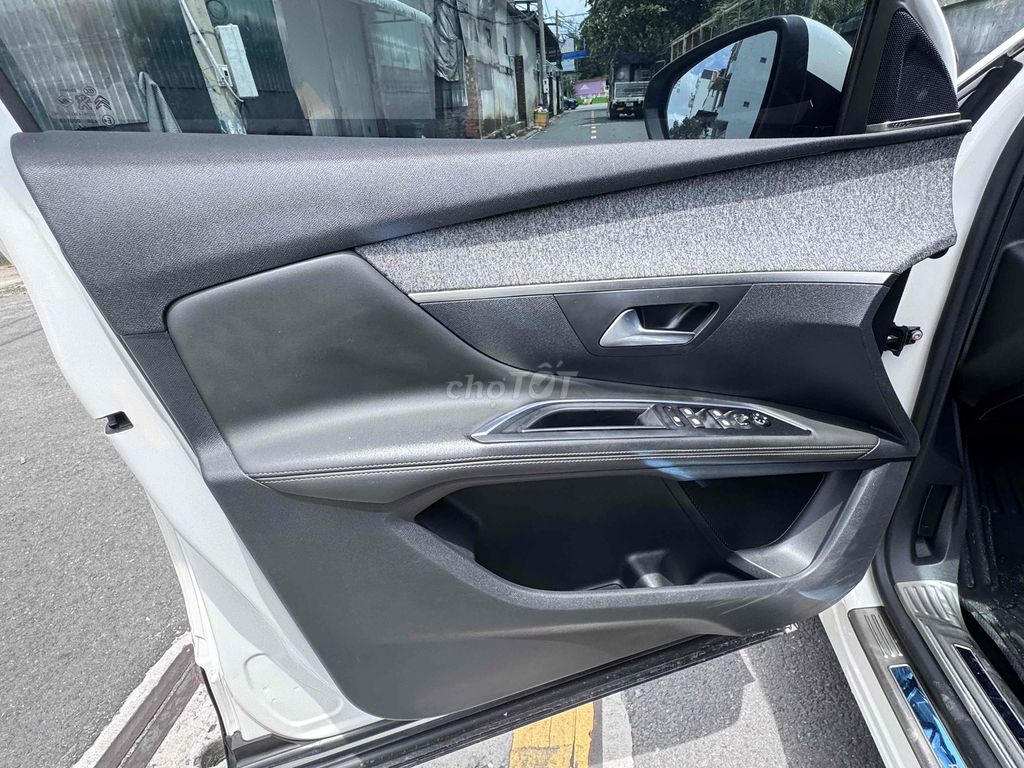 Peugeot 50***0 km. Mua bán Ô tô tại Quận 12 Tp Hồ Chí Minh được đăng bởi Tân hình 5