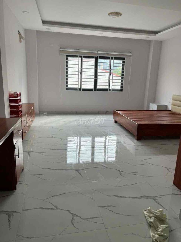 cho thuê phòng trong một căn nhà, hiện tại còn 2 phòng 6tr, 1p 4tr 25m