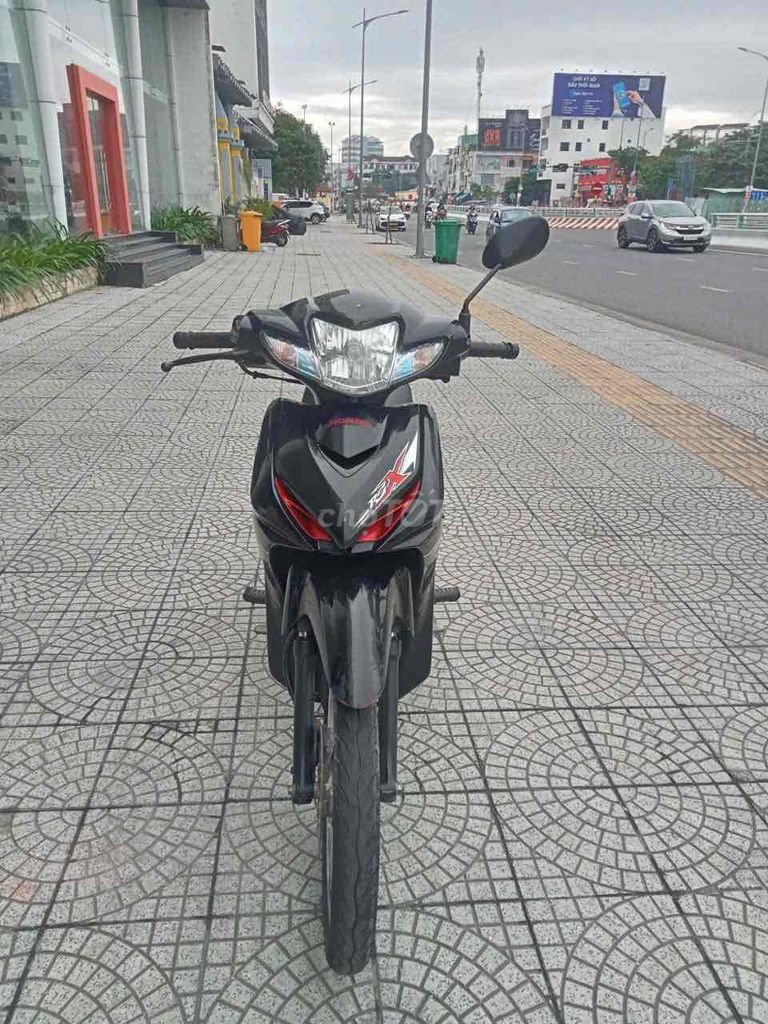 Honda Xe máy Đen. Mua bán Xe máy tại Quận Cẩm Lệ Đà Nẵng được đăng bởi Nguyễn thị Mai Sương hình 1