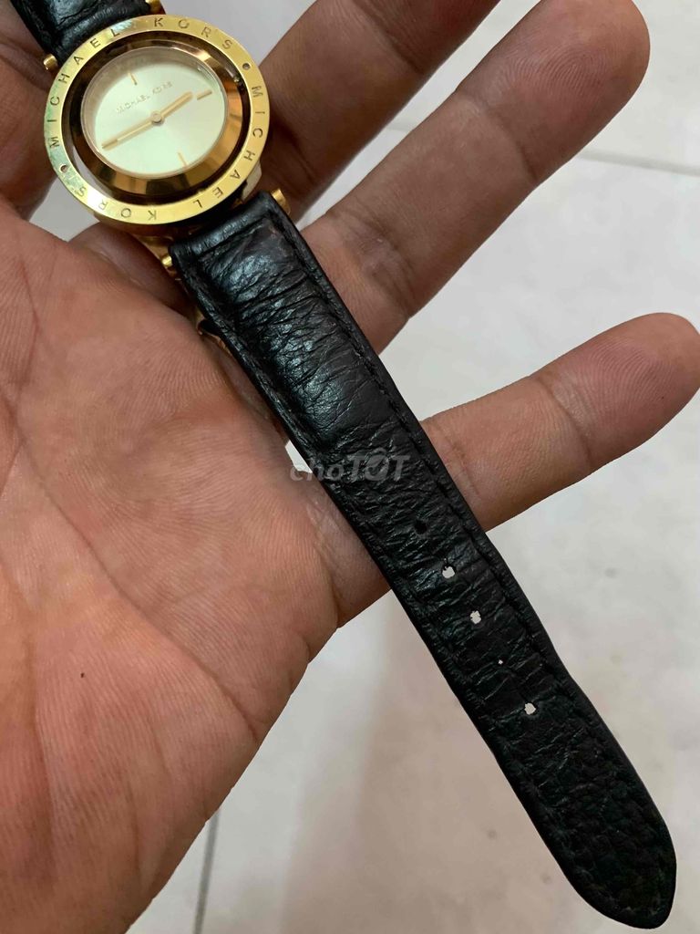 Đồng hồ Michael Kors nữ (giá 700k)