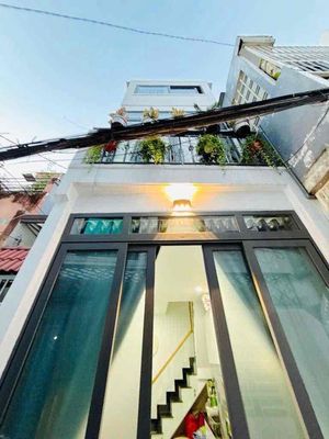 HẺM TRƯỚC NHÀ 3M - 3 TẦNG - AN NINH