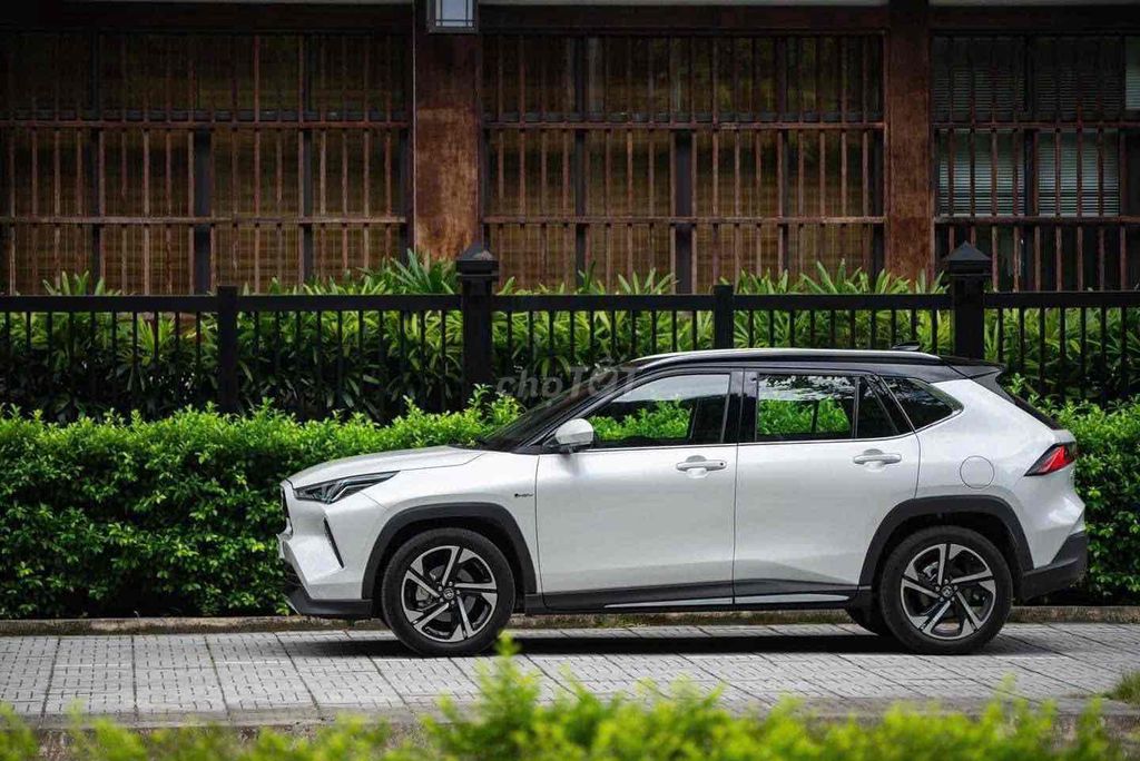 Toyota Yaris Cross 2026 Белый Индонезия
