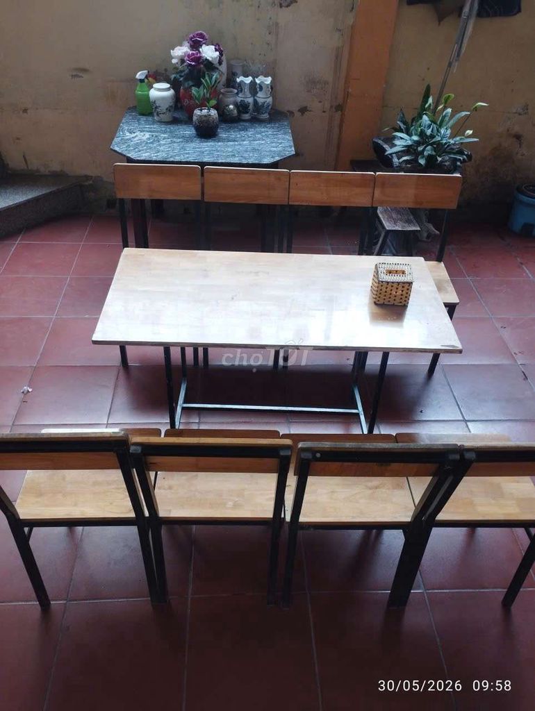 Bộ bàn ghế ăn gỗ, kim loại 8 ghế. Mua bán Bàn ghế tại Huyện Quốc Oai Hà Nội được đăng bởi Thịnh hình 1