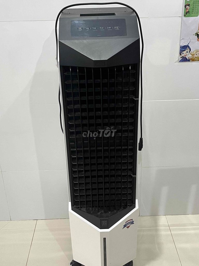 Quạt hơi nước Boss Trắng Đen. Mua bán Quạt tại Thị xã Phú Mỹ Bà Rịa - Vũng Tàu được đăng bởi Kieu hình 1
