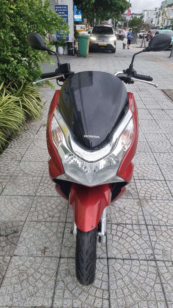 Скутер Honda PCX 2013, красный