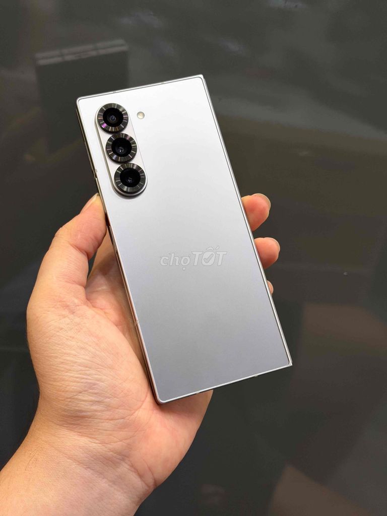 Samsung Galaxy Z Fold 6 12/256GB Bạc Bản Hàn 2sim. Mua bán Điện thoại tại Quận Ninh Kiều Cần Thơ được đăng bởi Quý Mobile Cần thơ hình 1