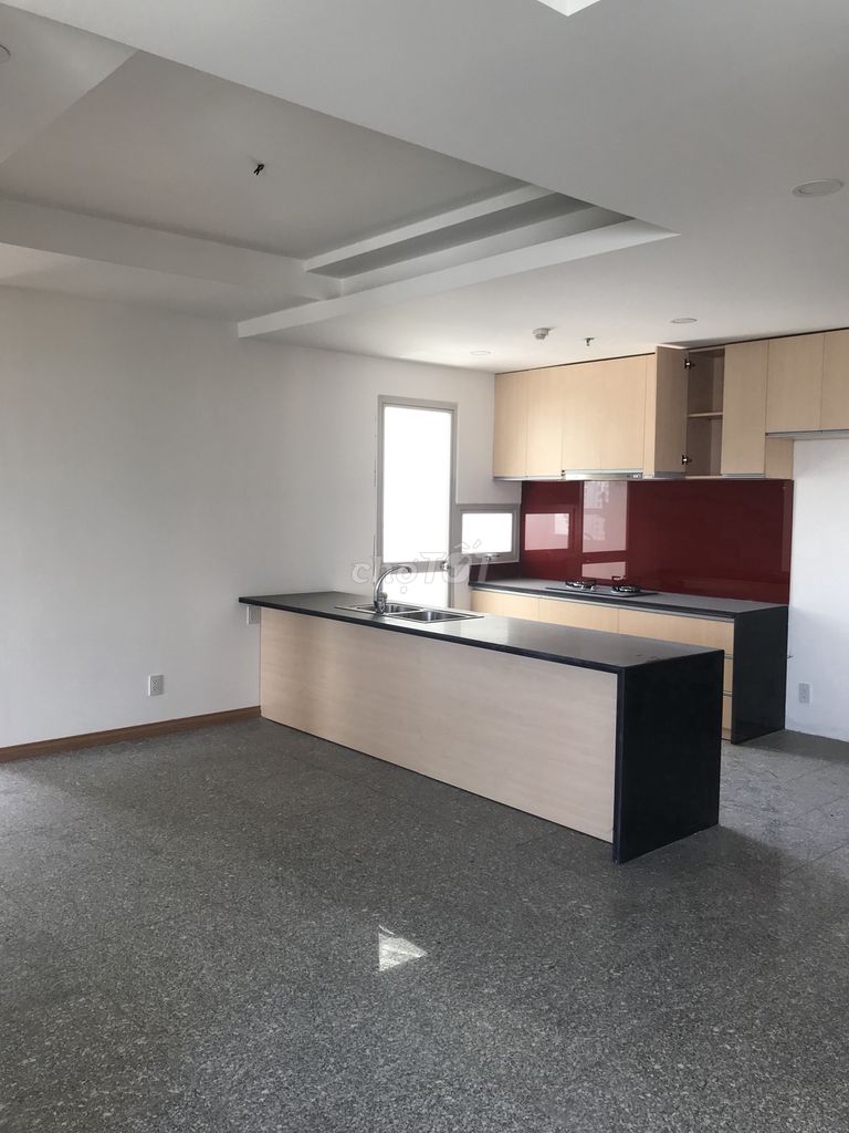 Căn hộ Dragon Hill 1, view PMH 122m2 3pn2wc đã có sổ hồng