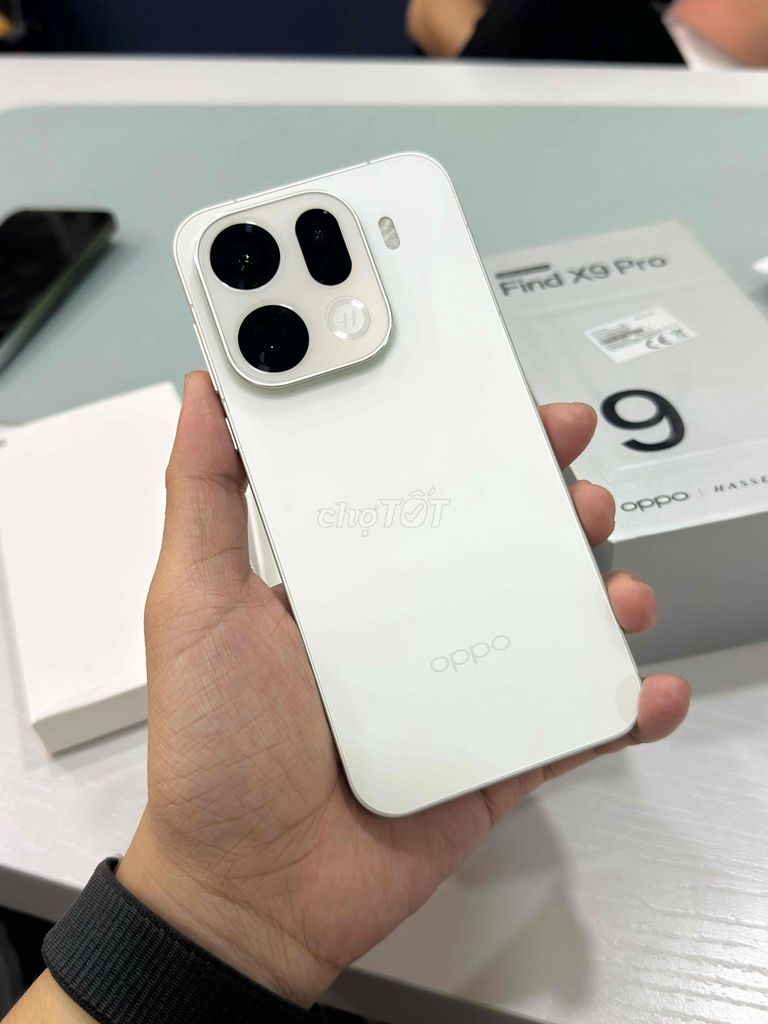 OPPO Find X9 Pro 16GB/512GB Bạc QT 99% P100 Fulbox. Mua bán Điện thoại tại Thành phố Thủ Đức Tp Hồ Chí Minh được đăng bởi Quốc Anh Store hình 1