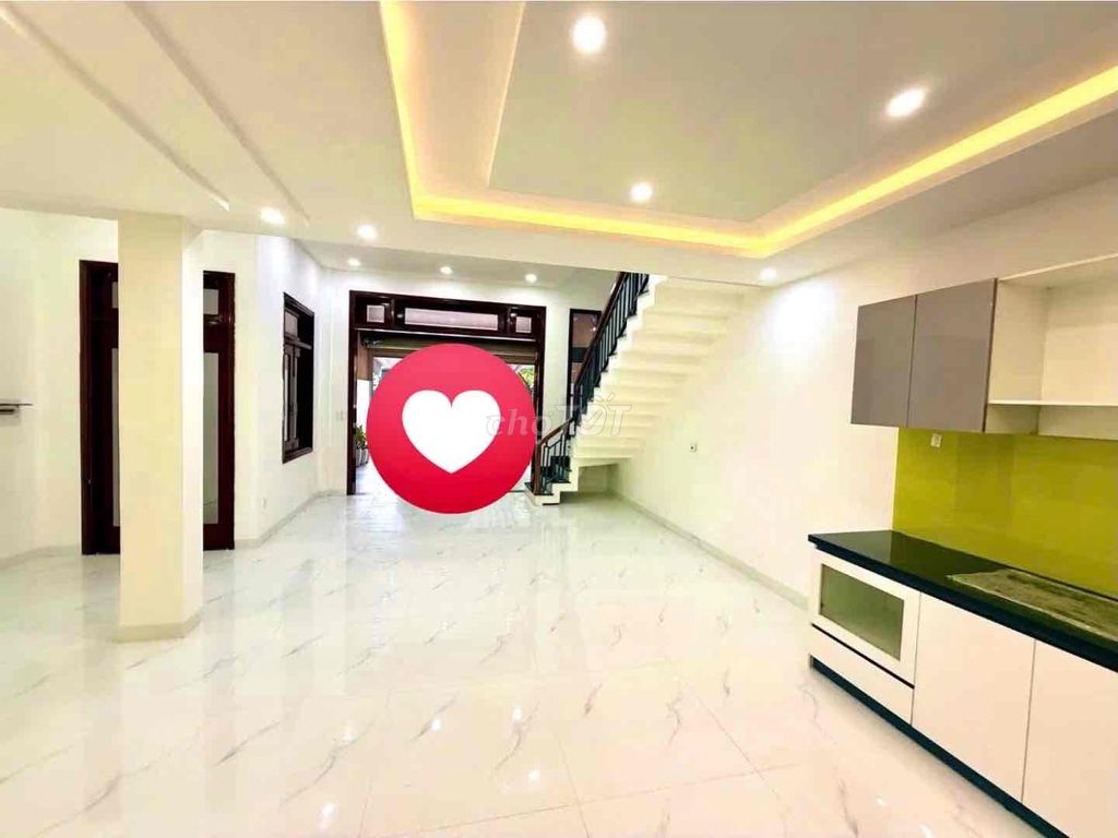 nhà mới mặt tiền tôn đản