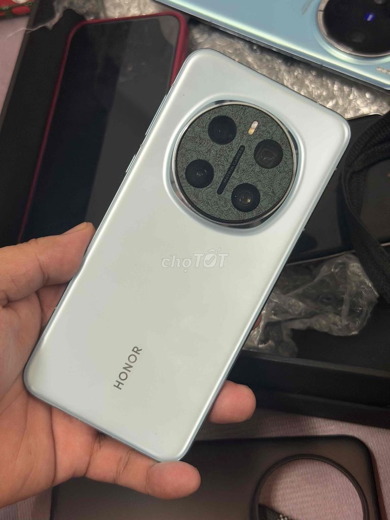 Honor Magic 7 Pro Bạc Đã sử dụng. Mua bán Điện thoại tại Quận Nam Từ Liêm Hà Nội được đăng bởi TẠP HÓA ĐIỆN THỌAI TÀU hình 1