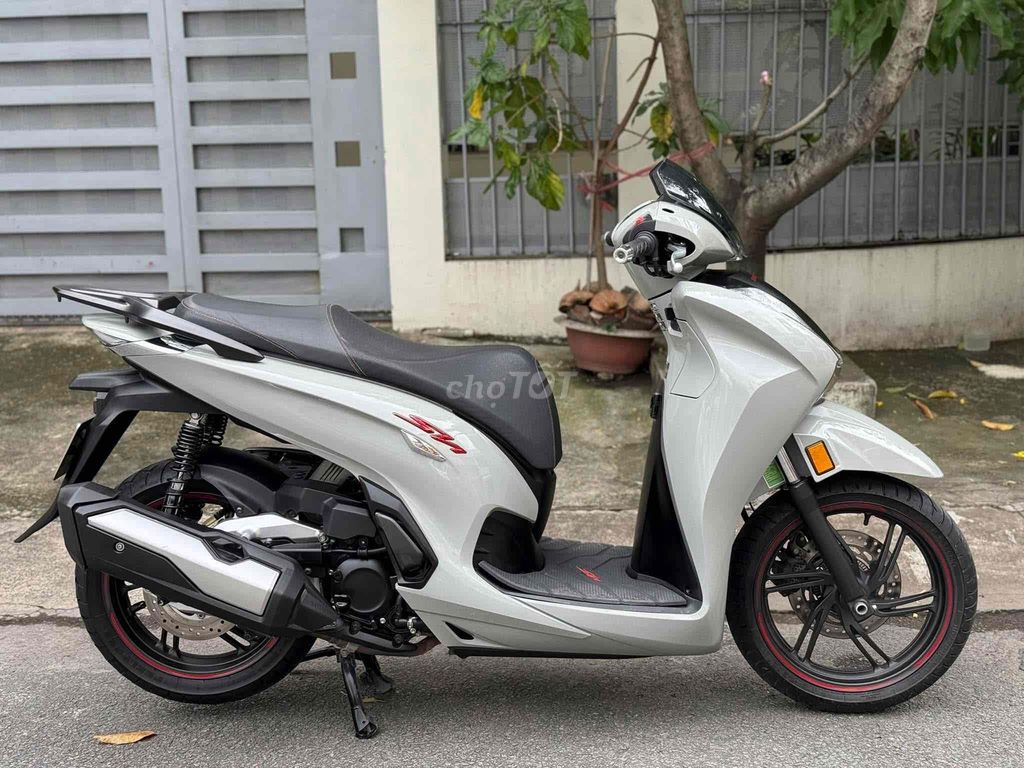 Honda sh350i 2021 1 chủ odo 18k, zin keng 9 chủ. Mua bán Xe máy tại Quận 6 Tp Hồ Chí Minh được đăng bởi TanNguyenStore  hình 2