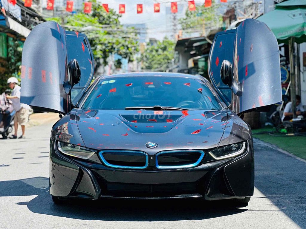 BMW i8 2015 - 35000 km. Mua bán Ô tô tại Quận 8 Tp Hồ Chí Minh được đăng bởi Hồng Phúc hình 13