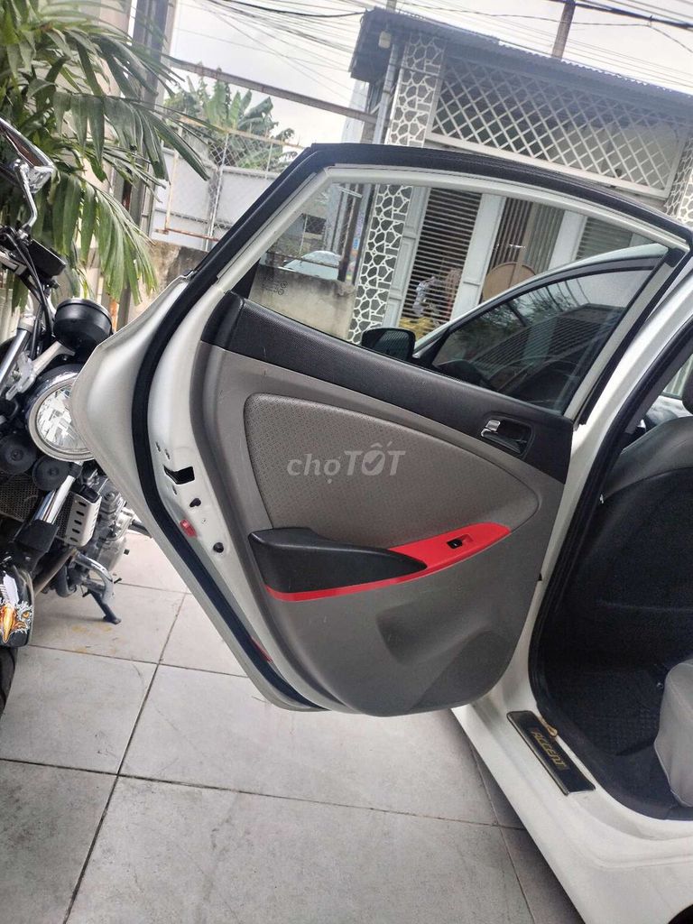 Giá nào cũng bán Hyundai accent 2011 số tự động. Mua bán Ô tô tại Thành phố Biên Hòa Đồng Nai được đăng bởi Dương  hình 12