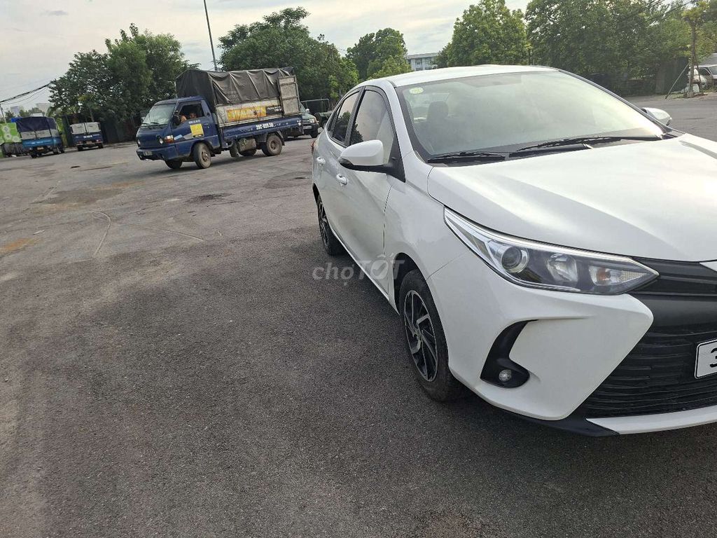 Тойота Vios 2022 Белая машина, Вьетнам