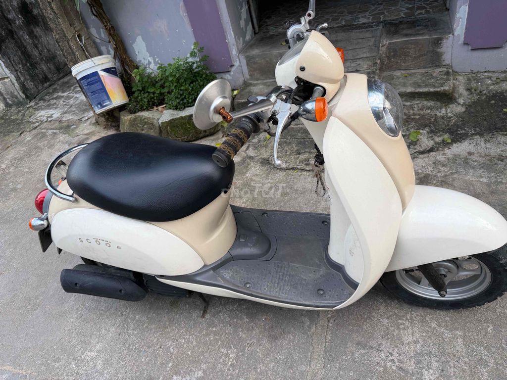 Honda Scoopy 50cc màu Kem. Mua bán Xe máy tại Thành phố Quảng Ngãi Quảng Ngãi được đăng bởi Hien hình 6