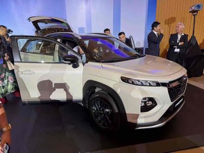 Suzuki fronx 2025 đủ màu giao ngay ưu đãi chốt sớm. Mua bán Ô tô tại Quận Tân Phú Tp Hồ Chí Minh được đăng bởi SUZUKI VIỆT LONG 