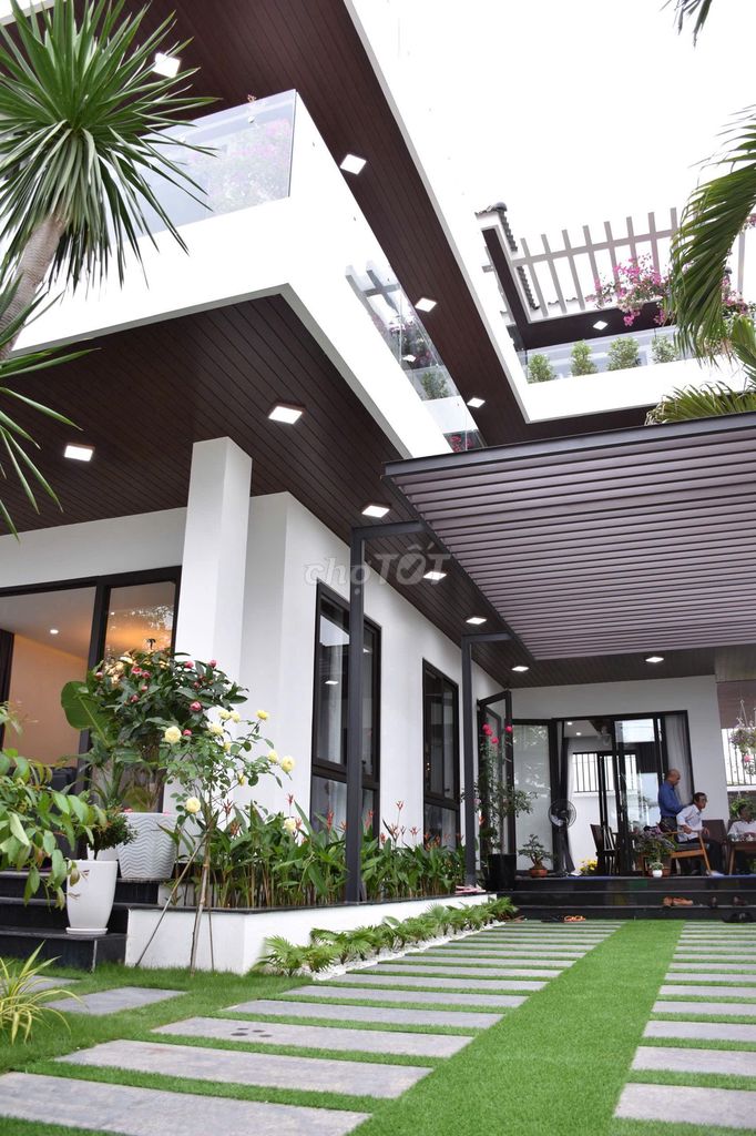 Аренда · 4 комн. · 200 м² · Quận Cẩm Lệ, ул. Đường Nguyễn Phước Lan