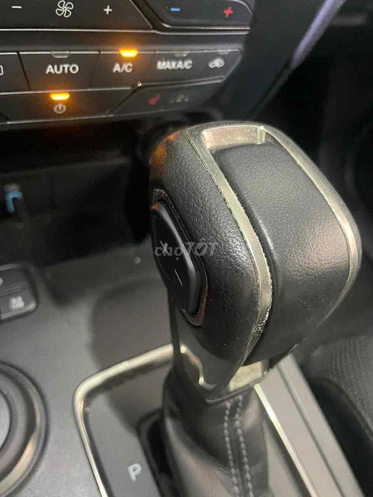 Ford Everest 2018 Titanium 2.0L 4x4 AT - 32000 km. Mua bán Ô tô tại Huyện Hóc Môn Tp Hồ Chí Minh được đăng bởi Song Nhân hình 12