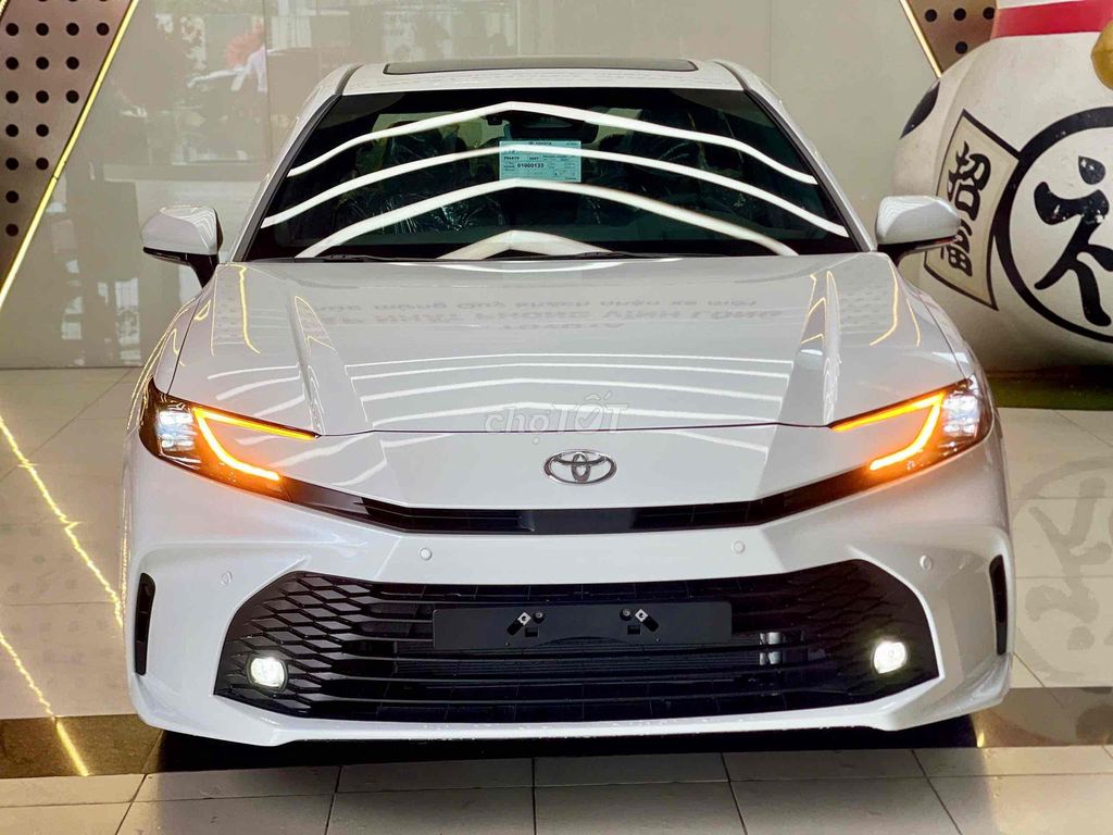 Toyota Camry 2024 - BẢN 2.0Q GIAO NGAY