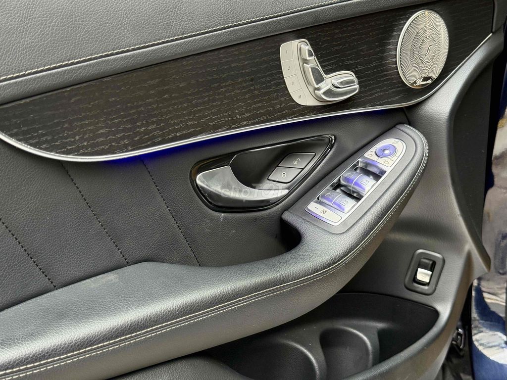 Mercedes Benz GLC Class 2021 V1 siêu cọp. Mua bán Ô tô tại Quận Tân Phú Tp Hồ Chí Minh được đăng bởi Lê Băng Vinh hình 12