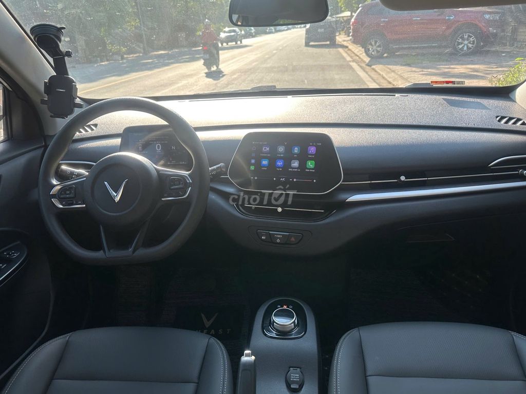 VinFast VF 5 Plus 2023 Trắng. Mua bán Ô tô tại Quận Long Biên Hà Nội được đăng bởi quân hình 8