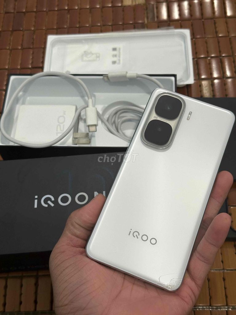 Vivo iQOO Neo 10 Pro+ 256GB Trắng fullbox bán. Mua bán Điện thoại tại Thành phố Thủ Dầu Một Bình Dương được đăng bởi Hoàng hải hình 1