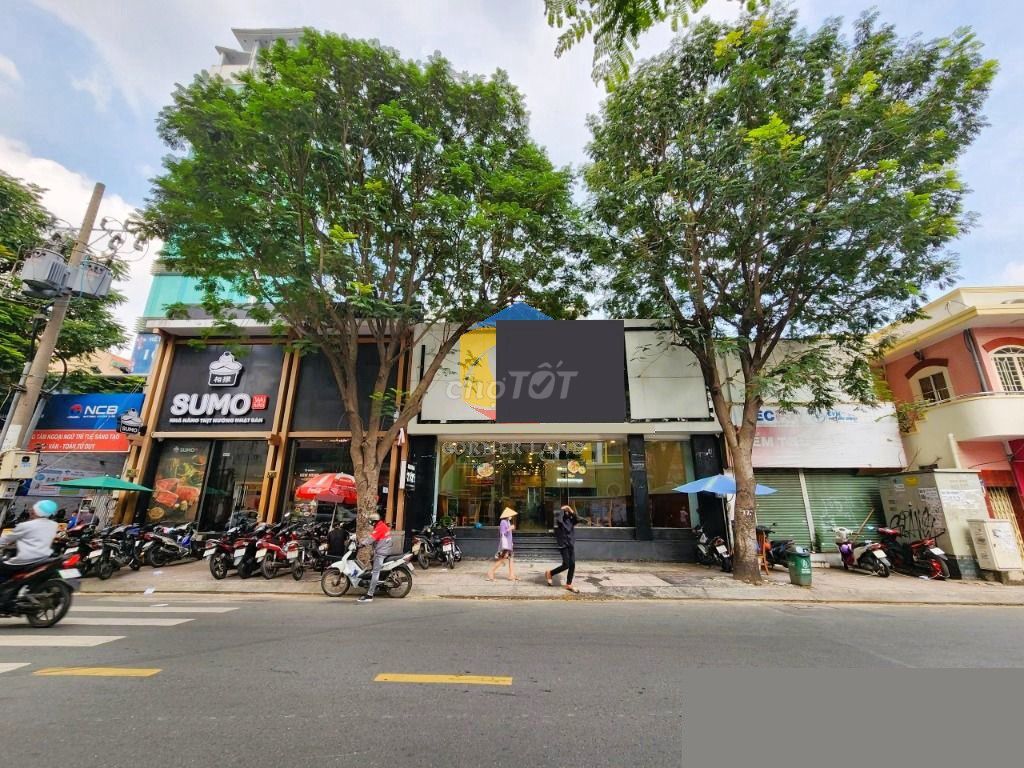 Mặt bằng Mới tính~Mặt tiền Cộng Hòa_Ngang 8x20m làm Showroom/Shop/KD