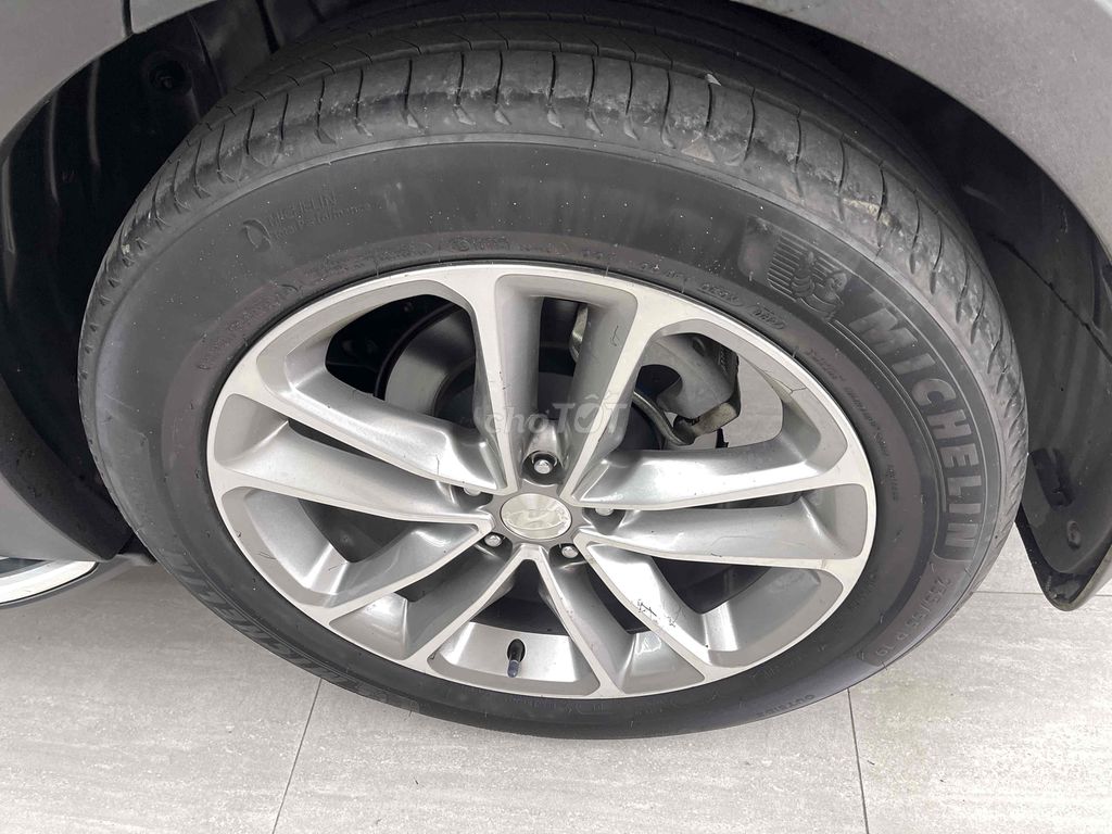 Hyundai Santa Fe 2018 2.4L 4WD - 63000 km. Mua bán Ô tô tại Quận 8 Tp Hồ Chí Minh được đăng bởi Thành Danh hình 9